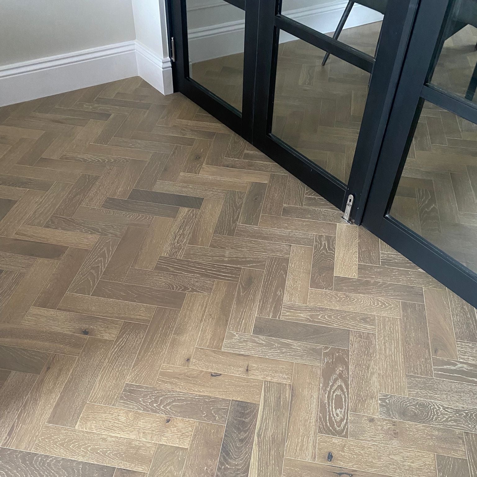 Dahlia Oak Herringbone Engineered