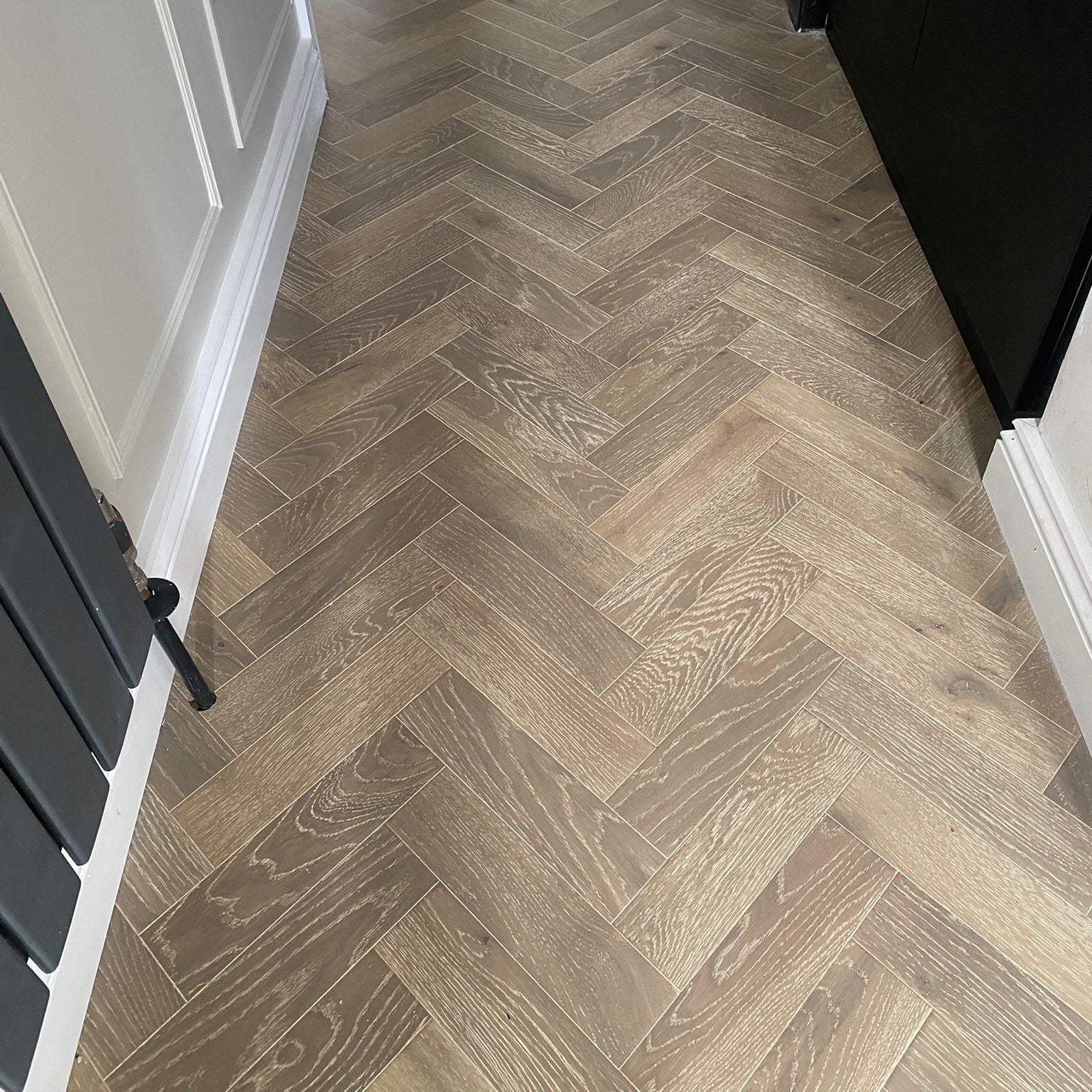 Dahlia Oak Herringbone Engineered