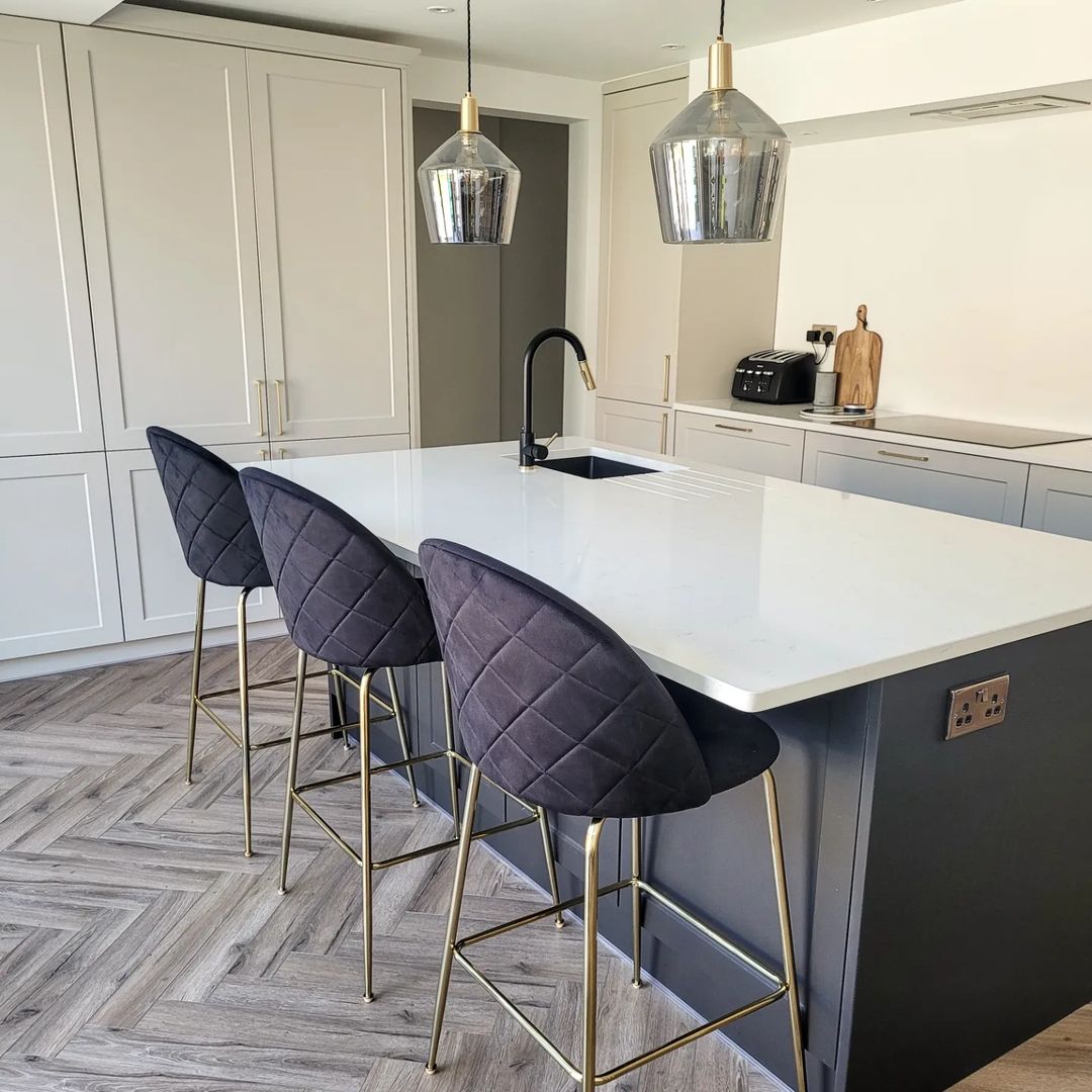 Rustic Grey Oak 5mm Herringbone Waterproof Click Vinyl