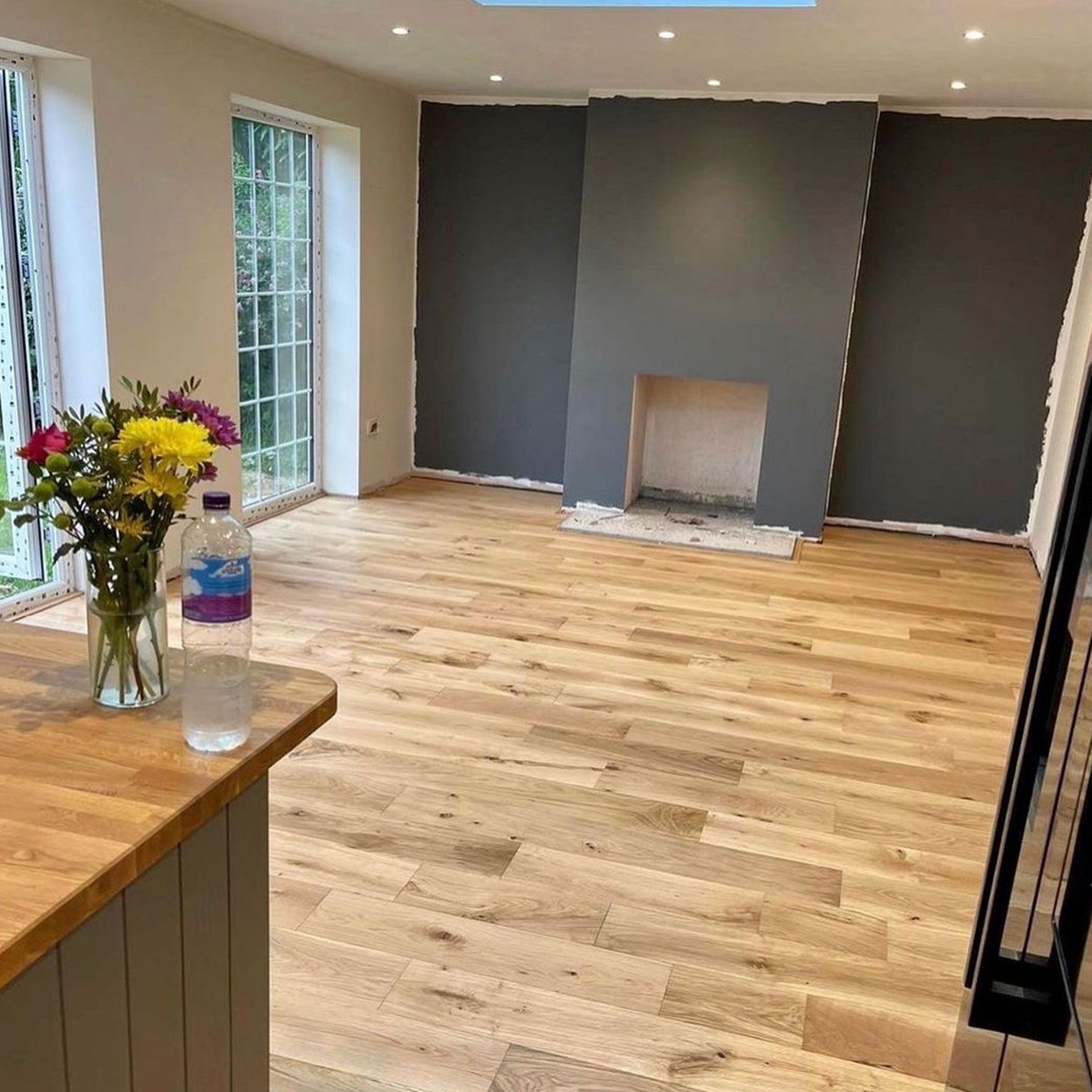 Brushed & Lacquered (Long) 14/3 x 190mm Straight Engineered - Floor Street