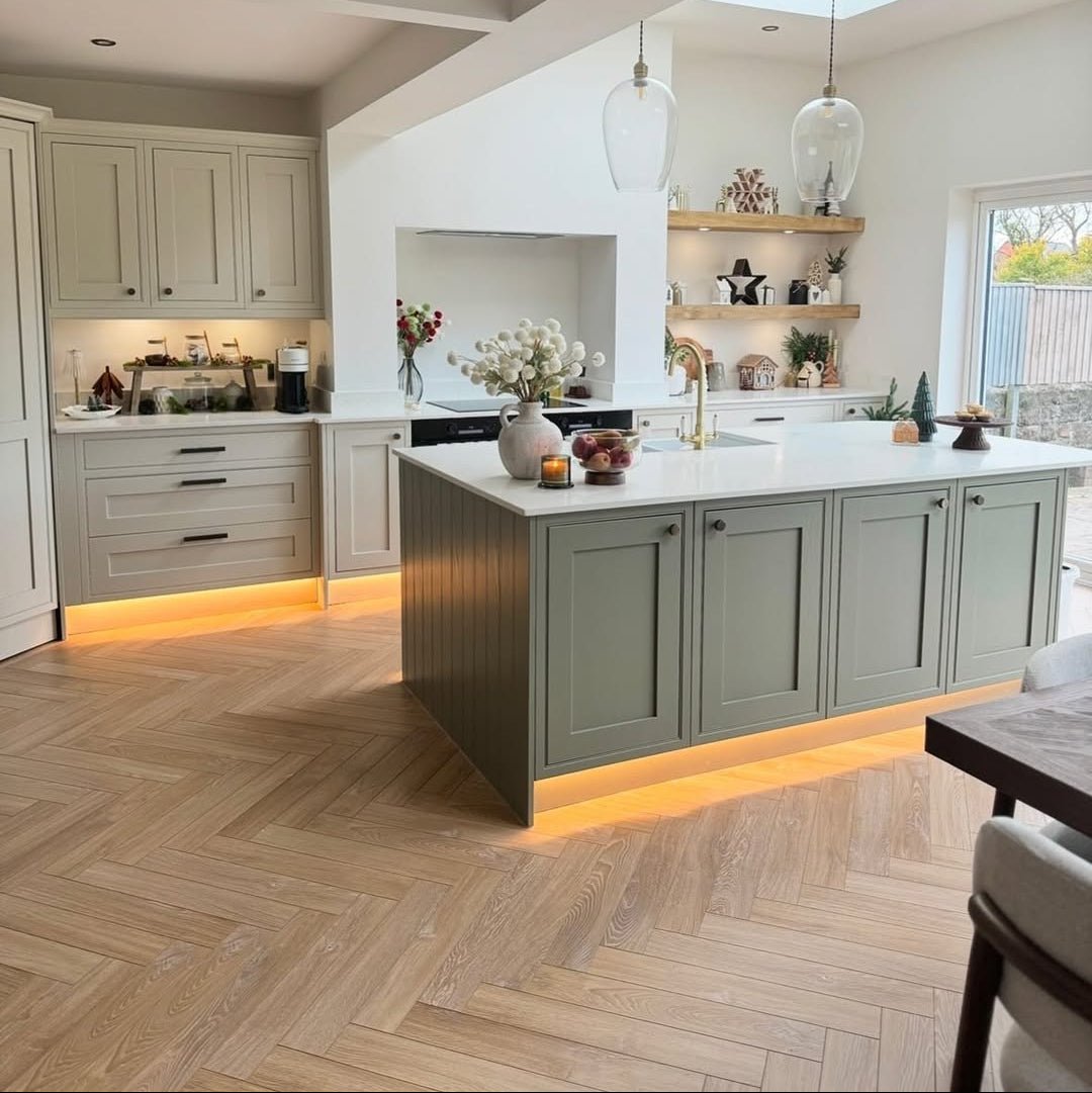 Desert Oak 12mm Herringbone Laminate - Floor Street