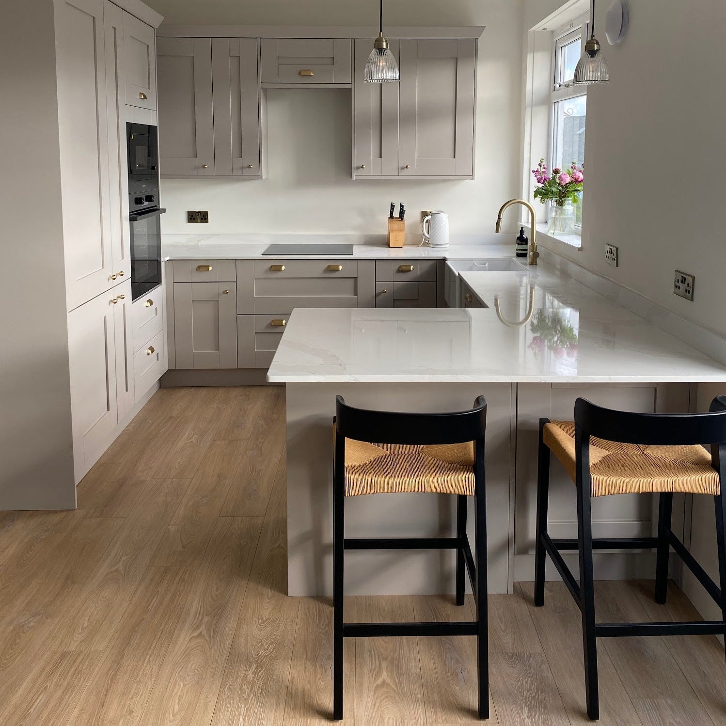 Desert Oak 12mm Straight Laminate - Floor Street