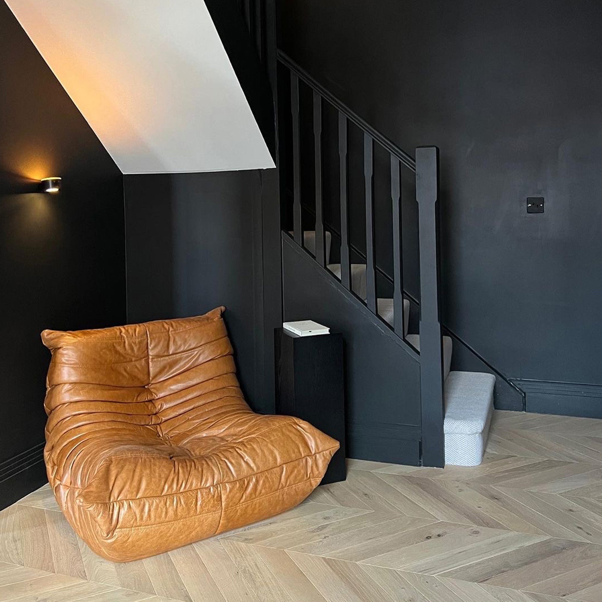 Invisible Oak 14/3 x 90mm Chevron Engineered