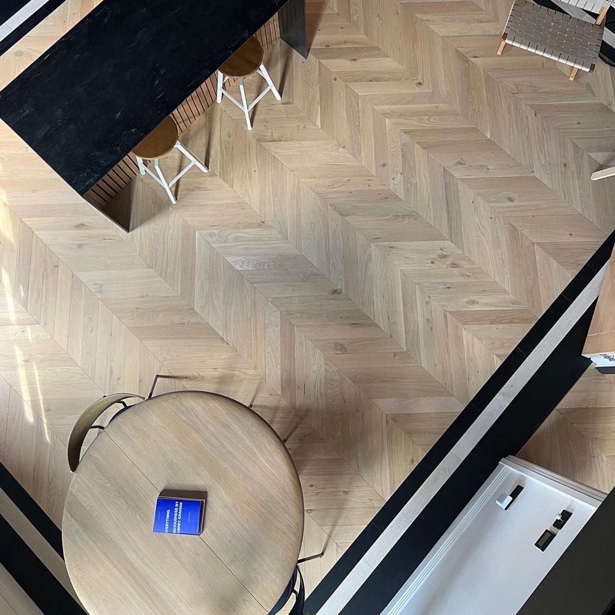 Invisible Oak 14/3 x 90mm Chevron Engineered - Floor Street