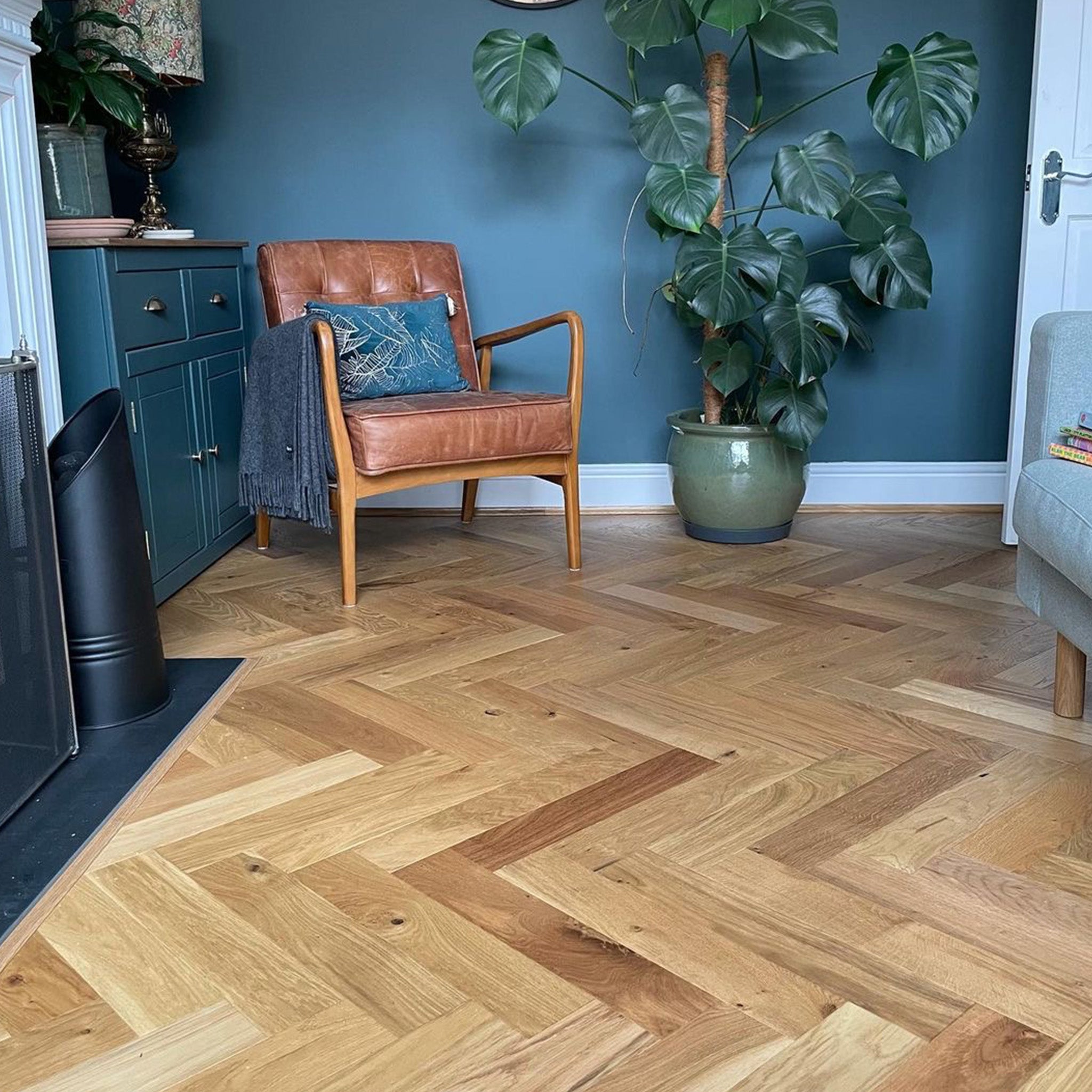 Timeless Oak Herringbone Engineered
