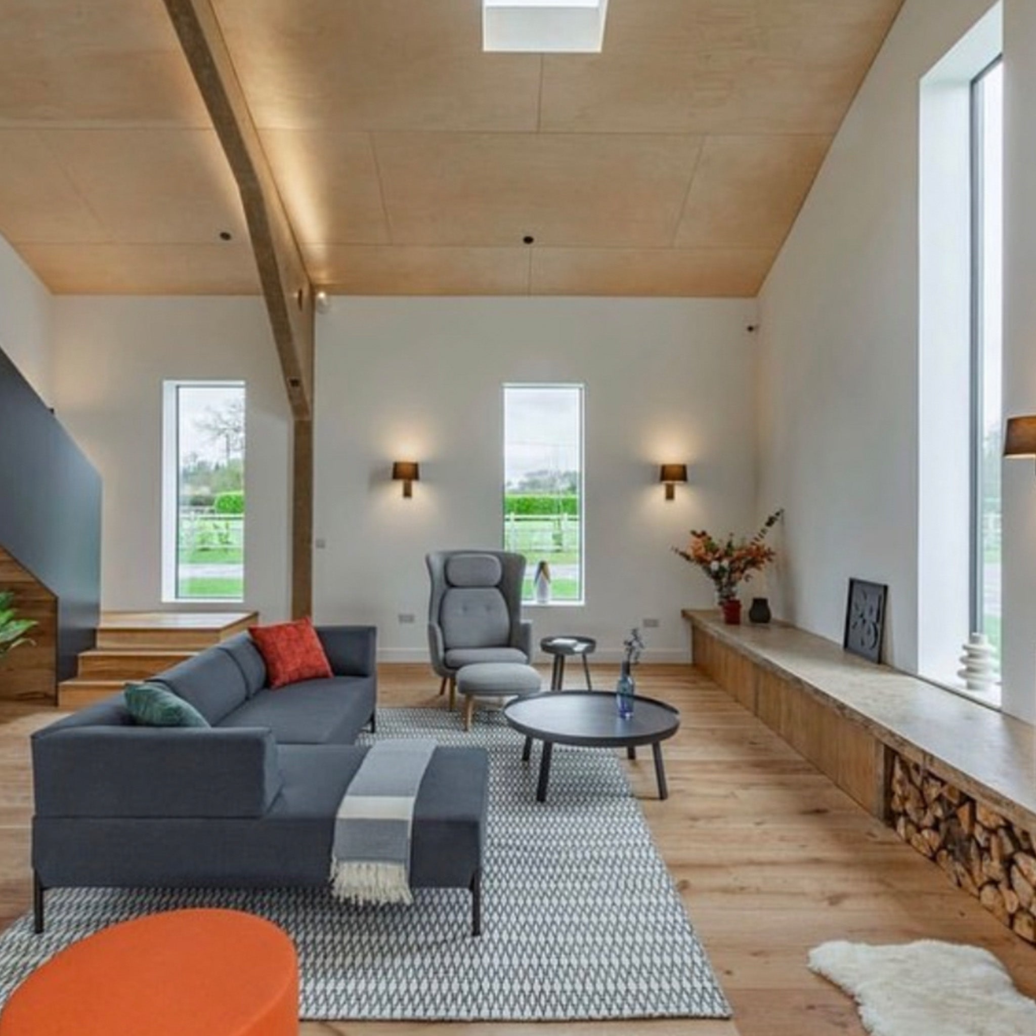 Natural Brushed UV Lacquered 15/4 x 220mm Straight Engineered - Floor Street