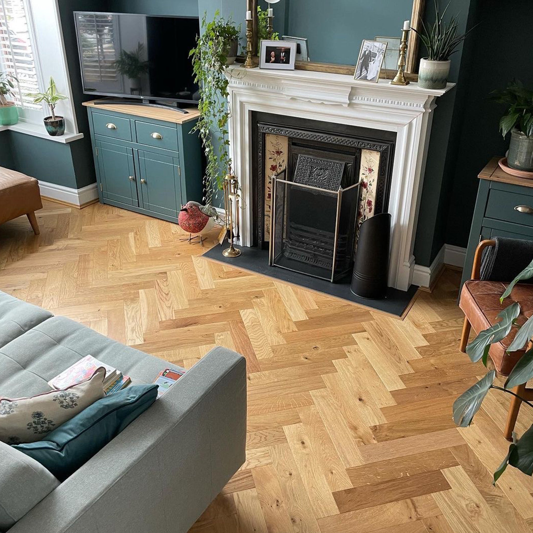 Natural Brushed UV Lacquered 15/4 x 90mm Herringbone Engineered - Floor Street