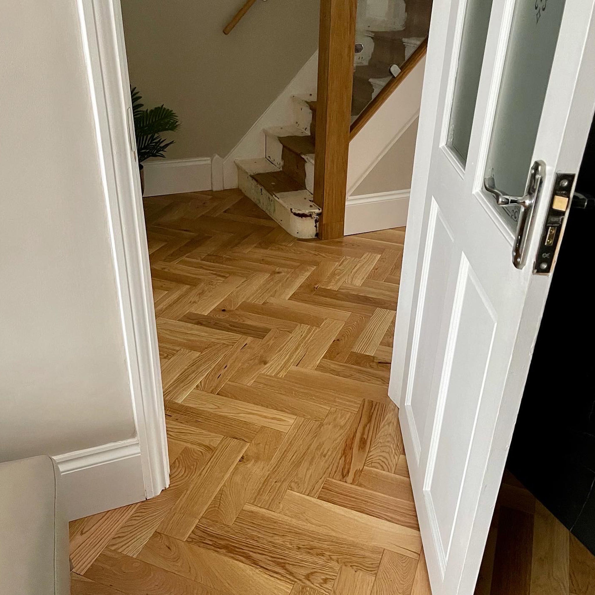 Natural Lacquered 15/4 x 90mm Herringbone Engineered