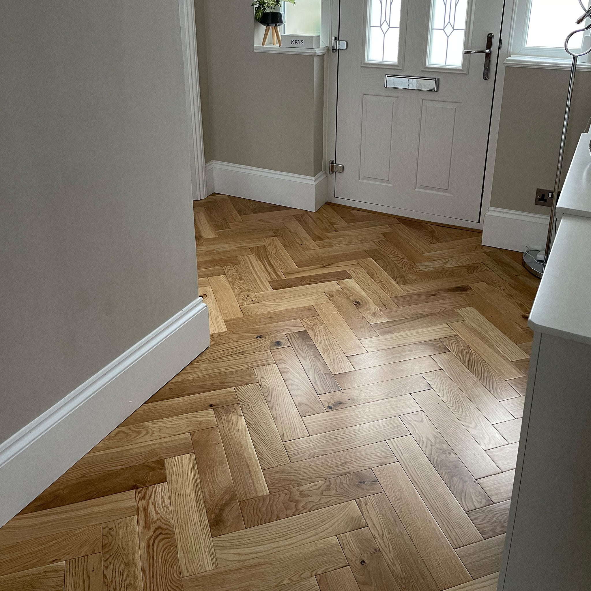 Natural Lacquered 15/4 x 90mm Herringbone Engineered