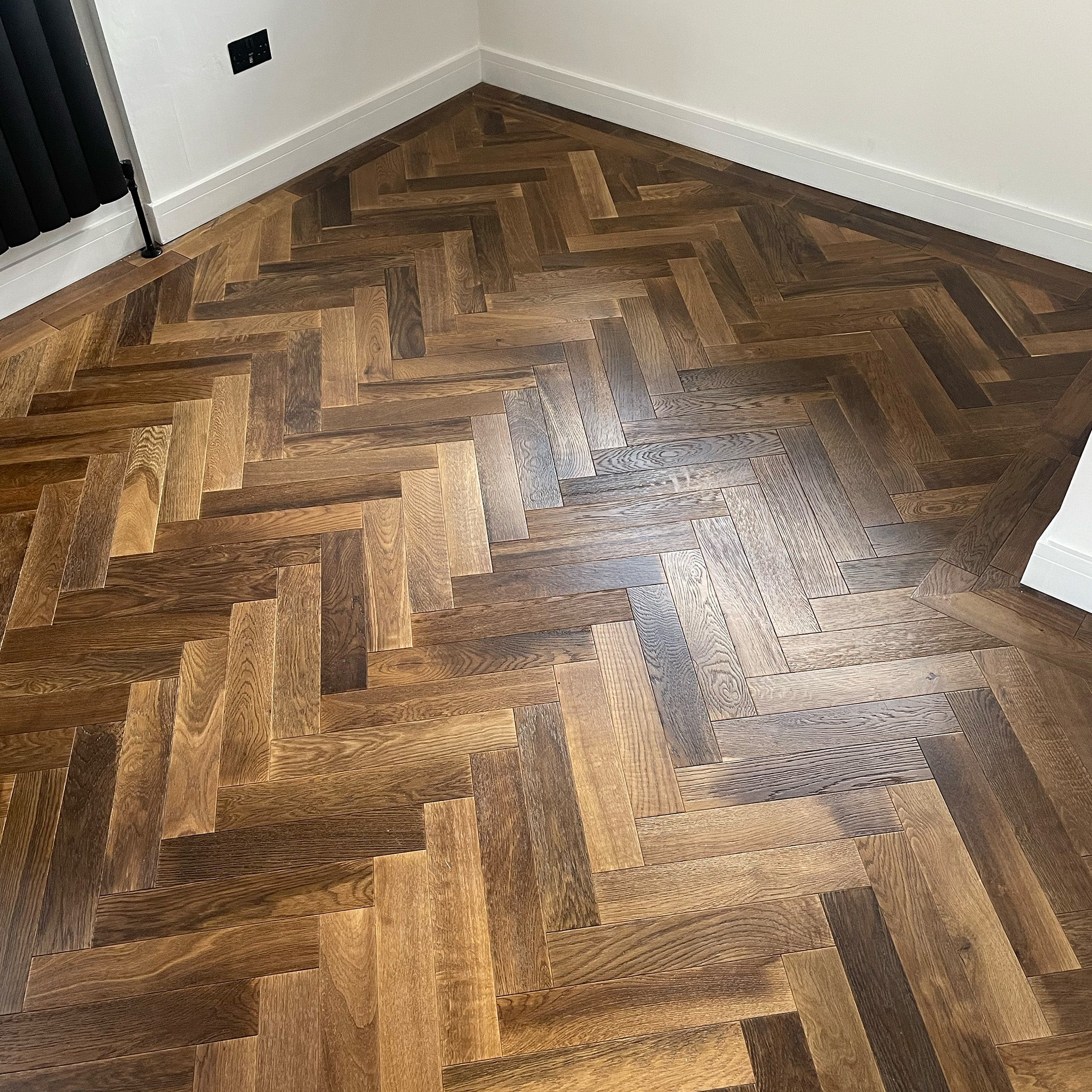 Caramel 15/4 x 90mm Herringbone Engineered