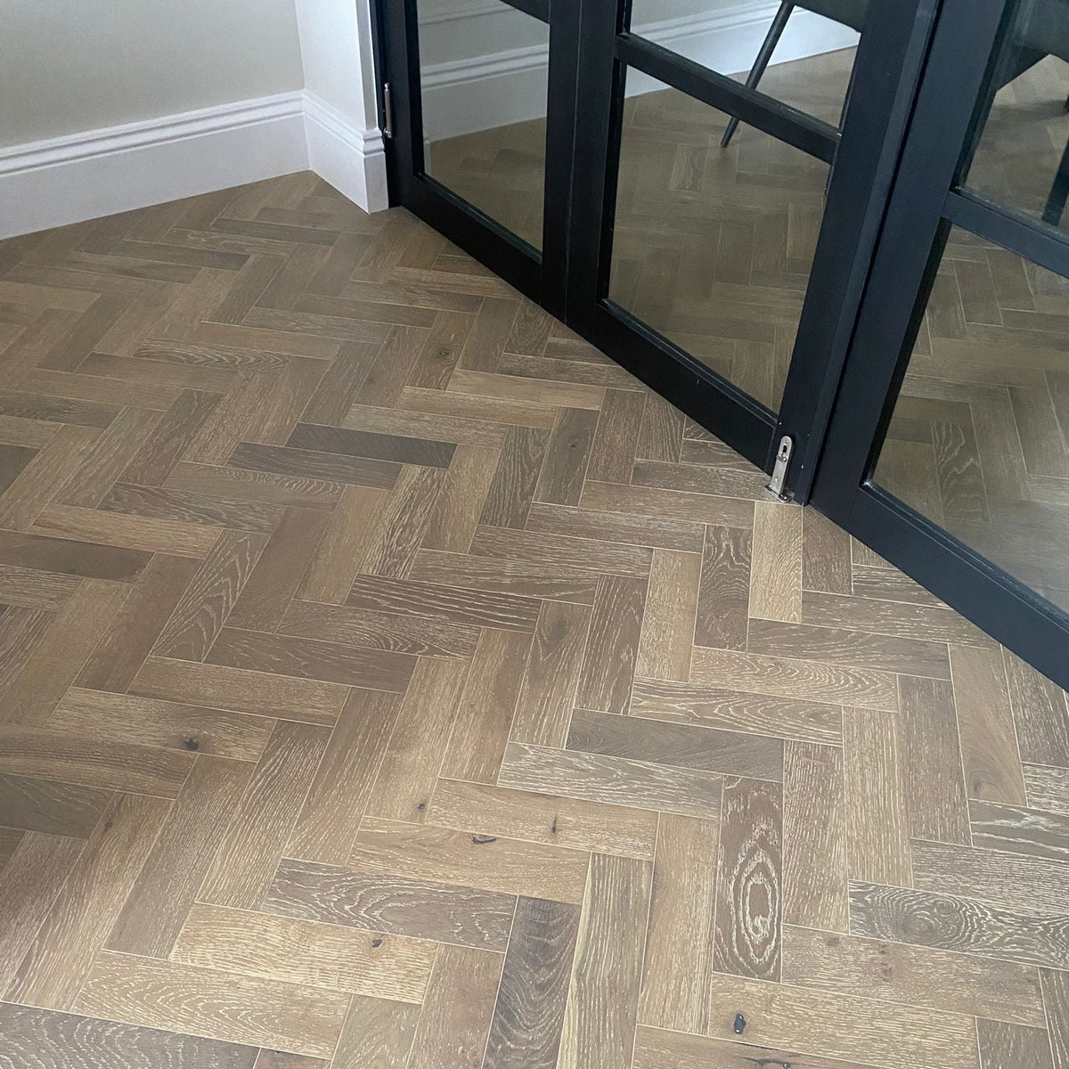 Dahlia Oak Herringbone Engineered