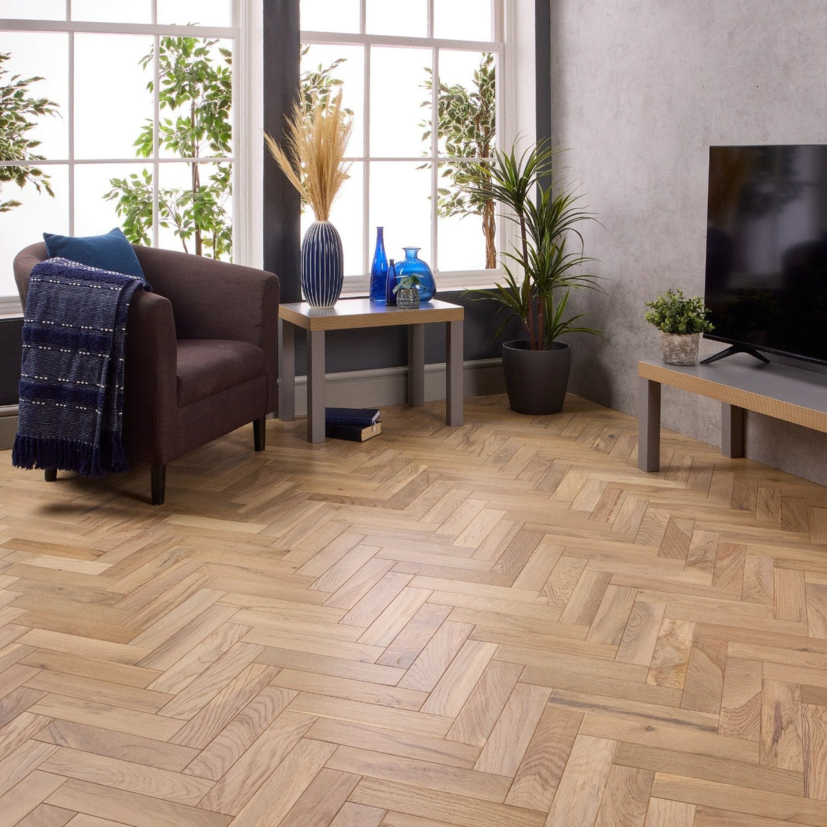 Hand Scraped Smoked White 18mm Herringbone Engineered
