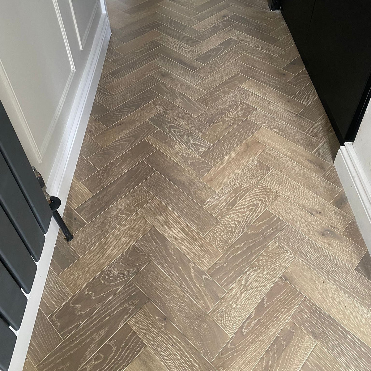 Dahlia Oak Herringbone Engineered