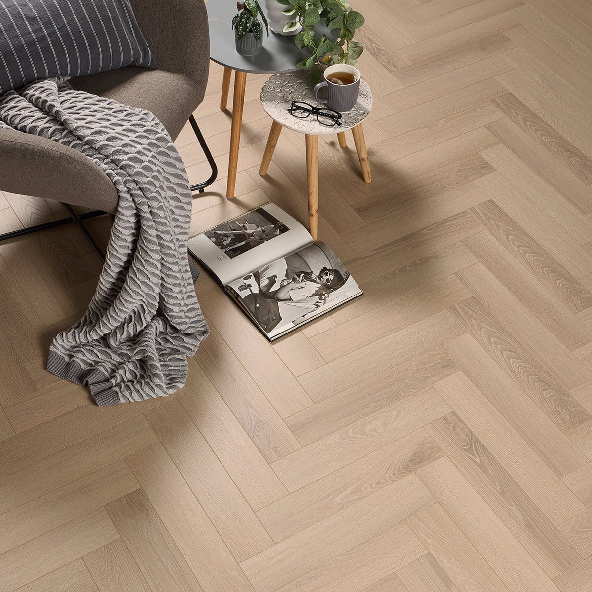 Esbjerg oak 12mm Herringbone Laminate