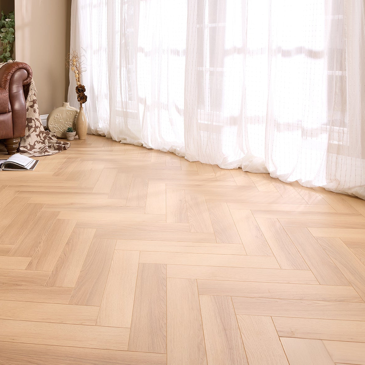 Tromso oak 12mm Herringbone Laminate