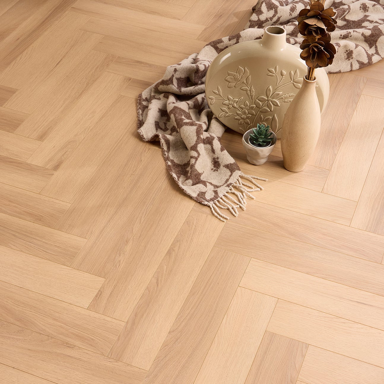 Tromso oak 12mm Herringbone Laminate