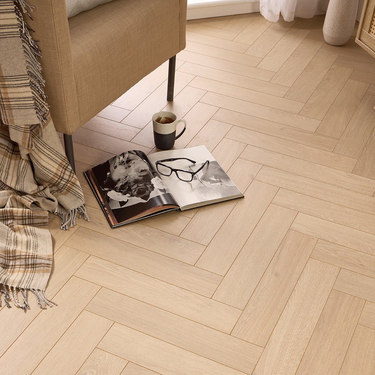 Viborg oak 12mm Herringbone Laminate