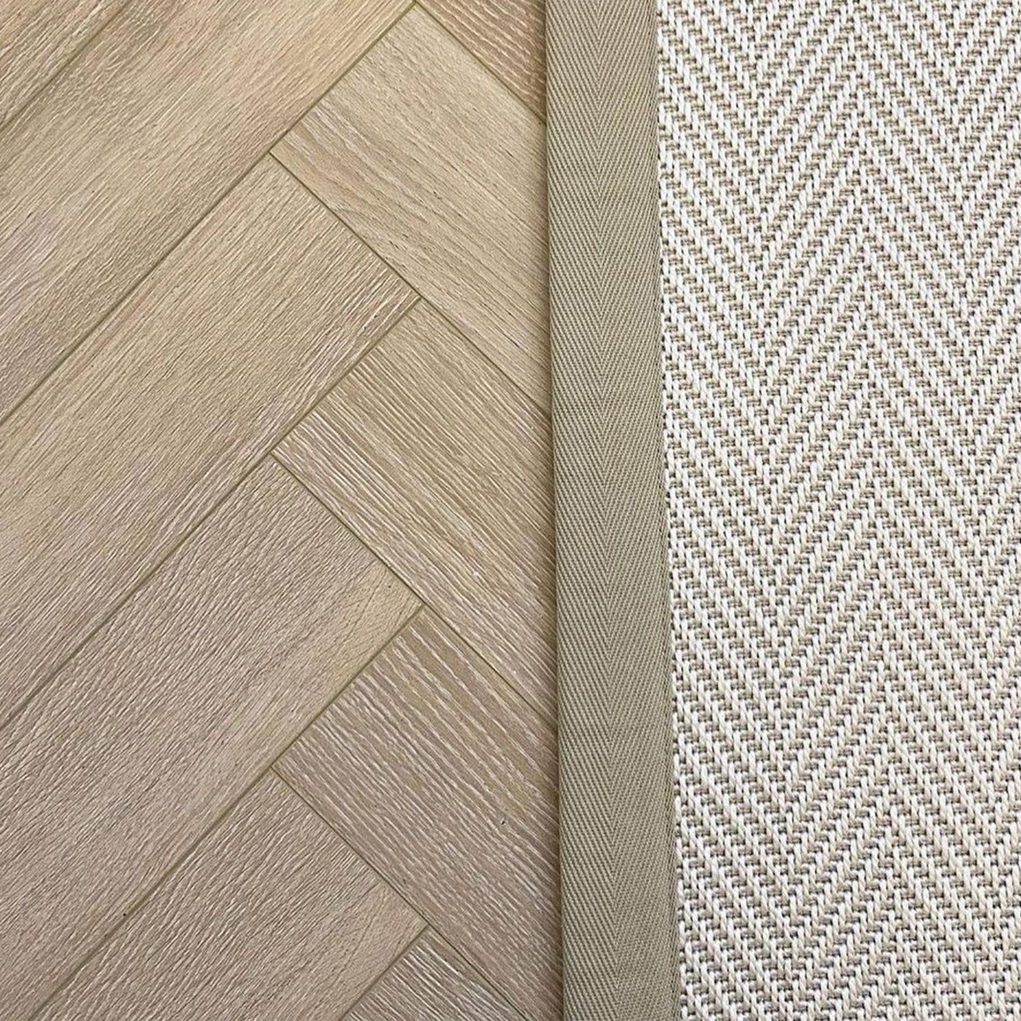 Desert Oak 12mm Herringbone Laminate