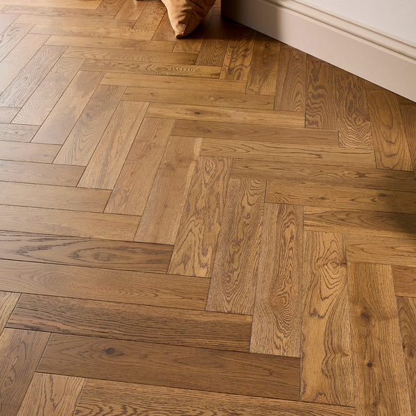 Double Smoked & Brushed UV Laquered Herringbone Solid Wood
