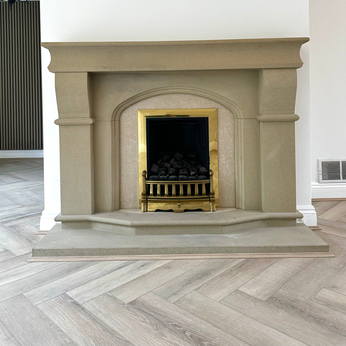 Hirame herringbone around fireplace
