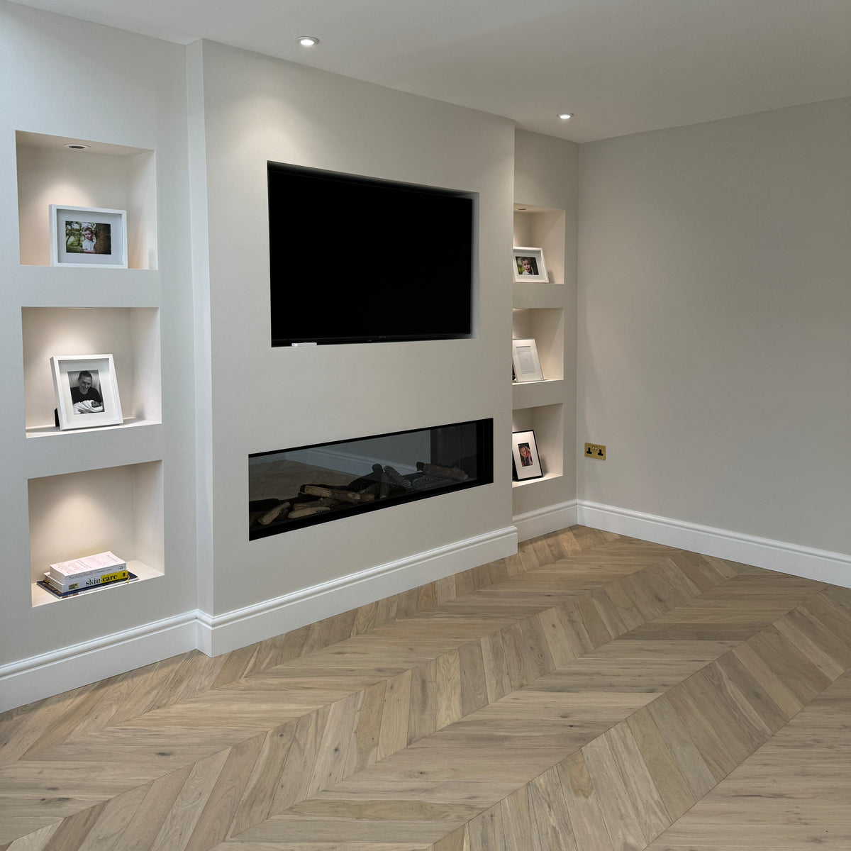 White Beach Oak Chevron Engineered