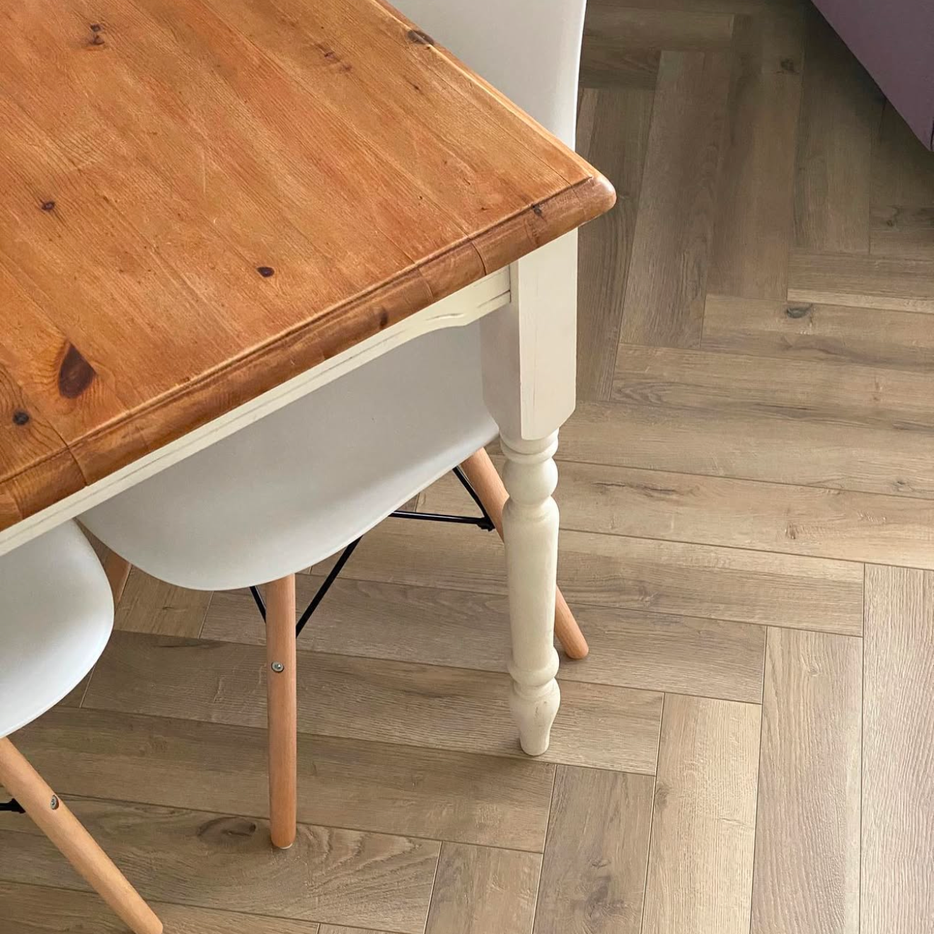 Brooklyn Oak 12mm Herringbone Laminate