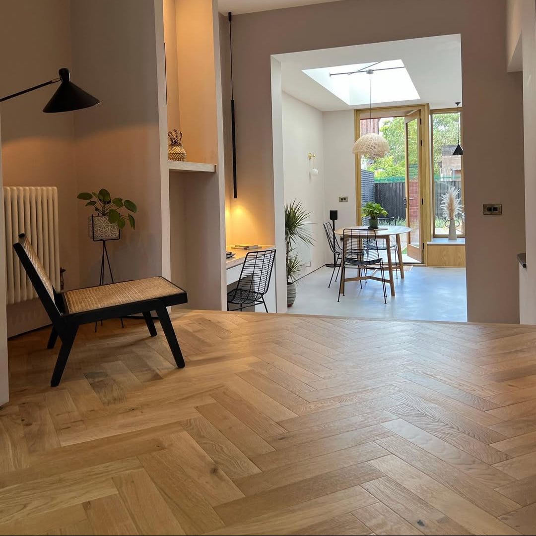 Honey Oak Brushed & Matt Lacquered 15/4 x 90mm Herringbone Engineered