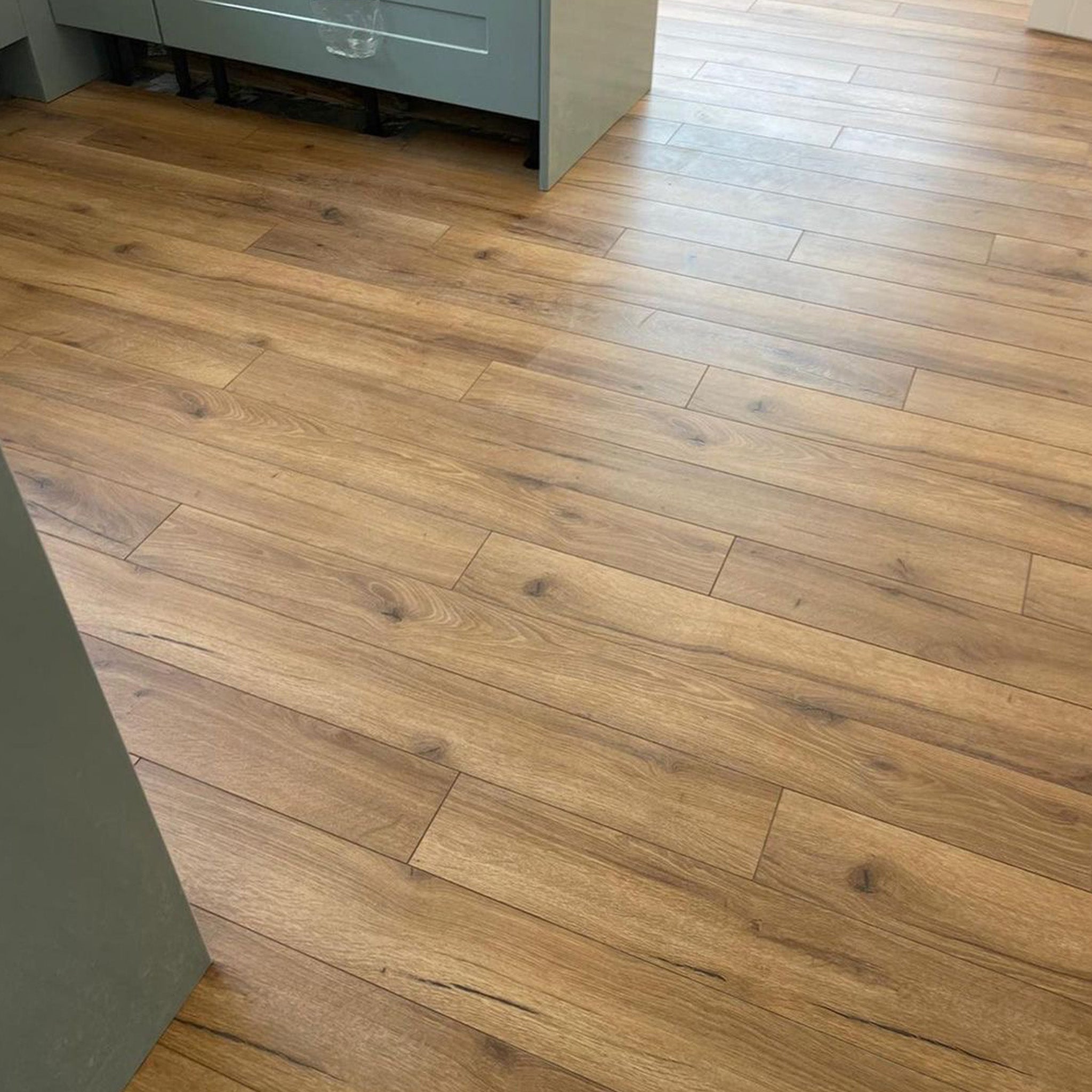 Heritage Oak 12mm Junior Straight Laminate