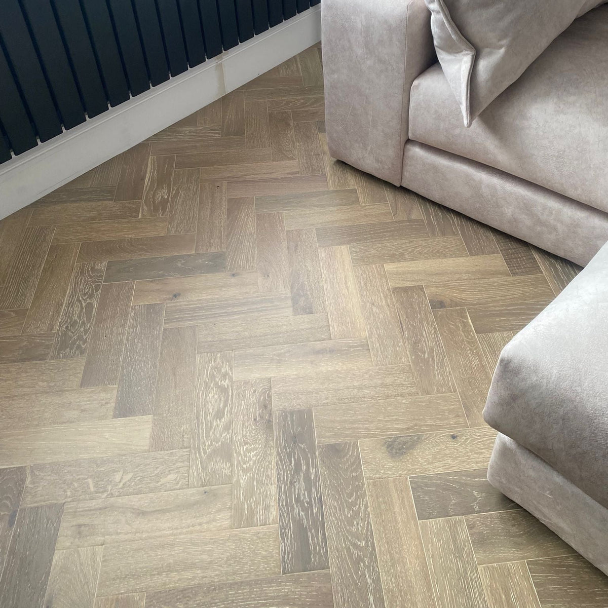 Dahlia Oak Herringbone Engineered