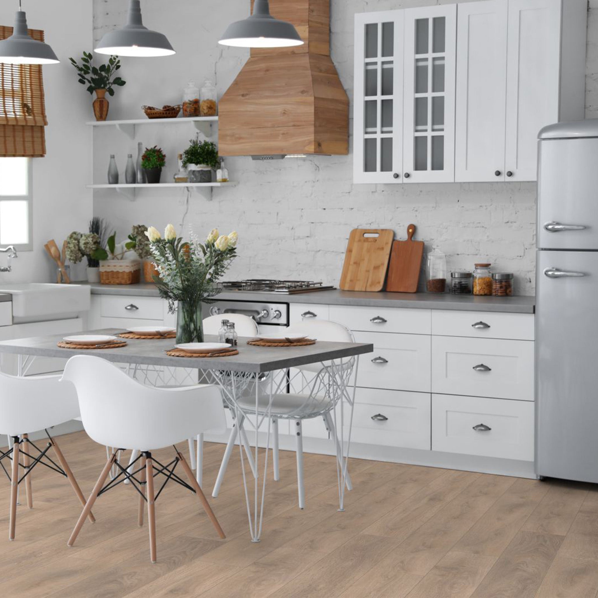 Blonde Oak 12mm Straight Laminate - Floor Street