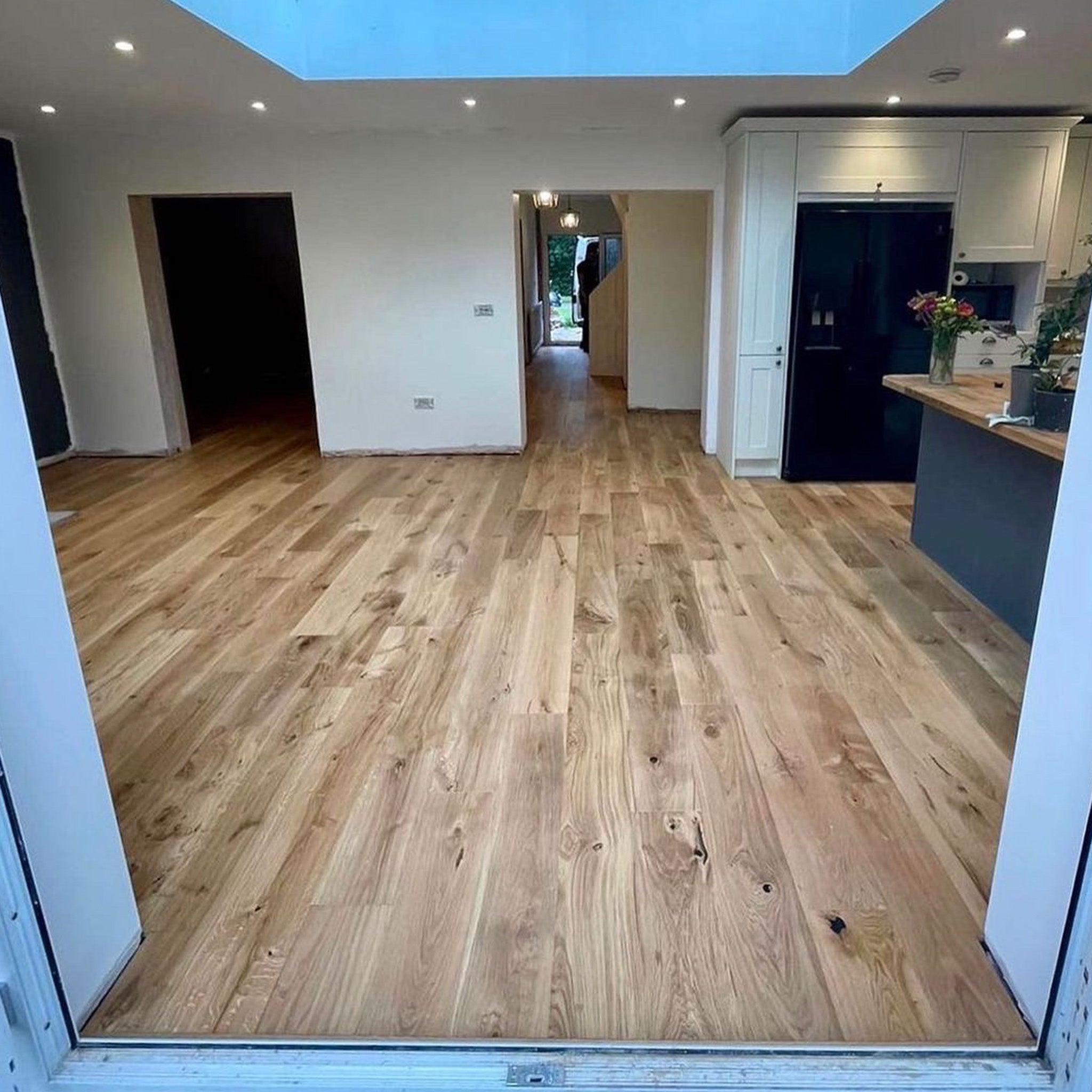 Brushed & Lacquered (Long) 14/3 x 190mm Straight Engineered - Floor Street