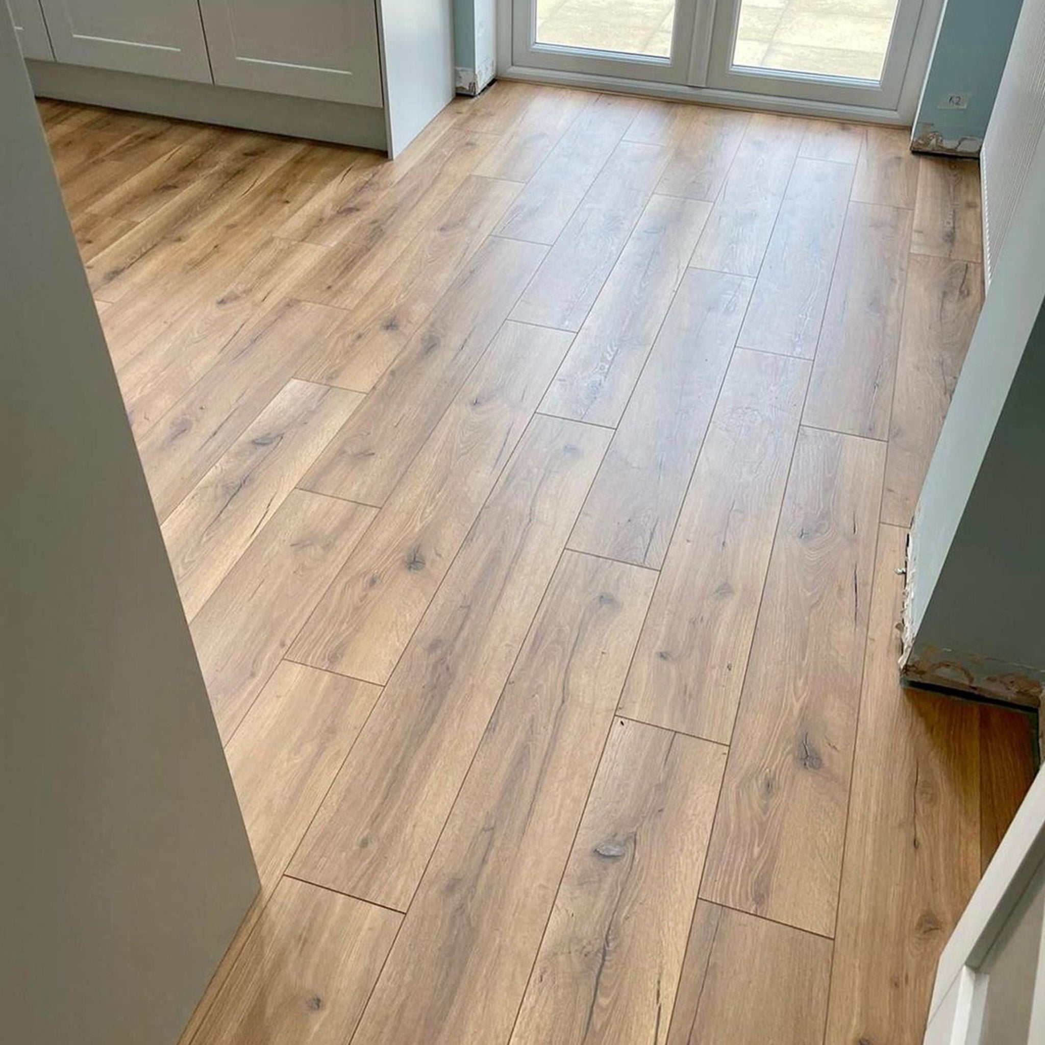 Heritage Oak 12mm Senior Straight Laminate - Floor Street